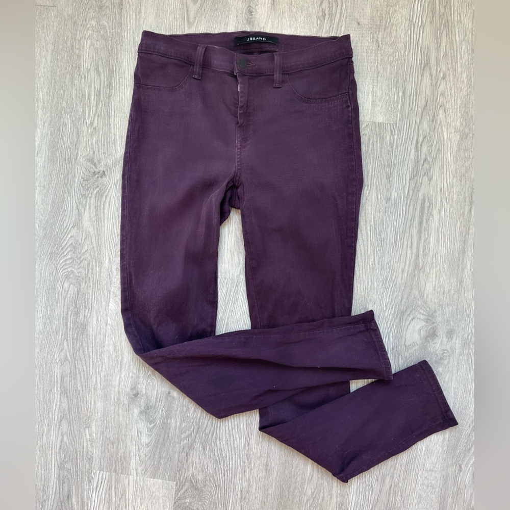 J Brand Super Skinny Jeans in Dark Plum size 29
